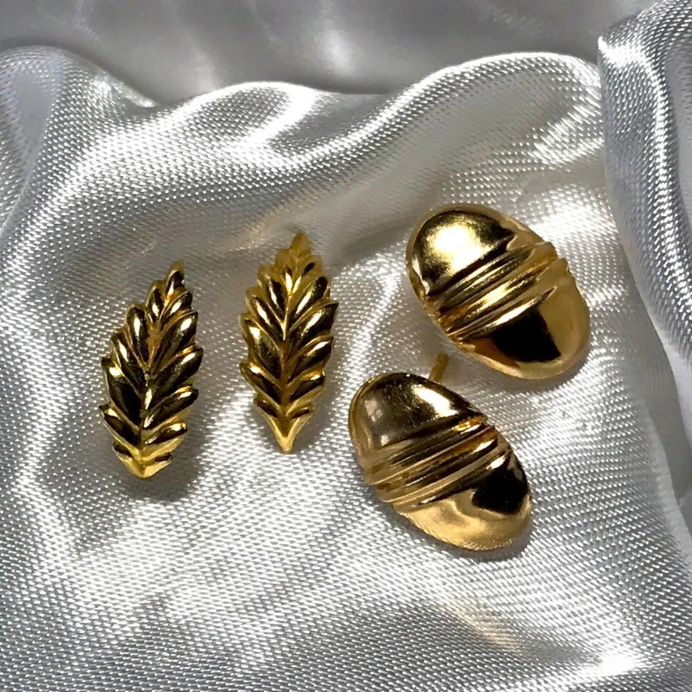 14k Yellow Gold Leaf and Dome Stud Earrings Women Jewelry - 2 Pairs - Picture 2 of 7